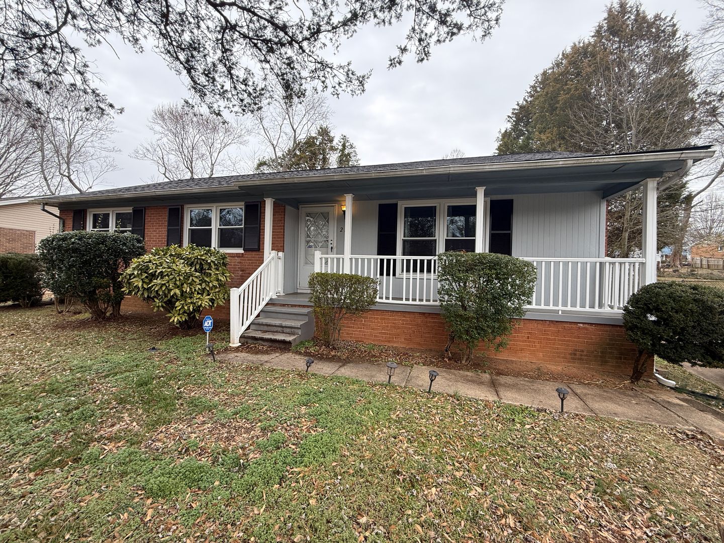 Winston Salem House: 213 Foxcroft Drive