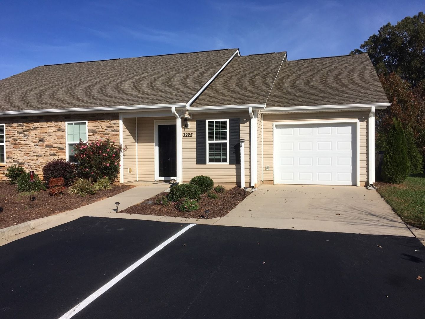 Winston Salem Townhome: 3225 Hyde Place Circle