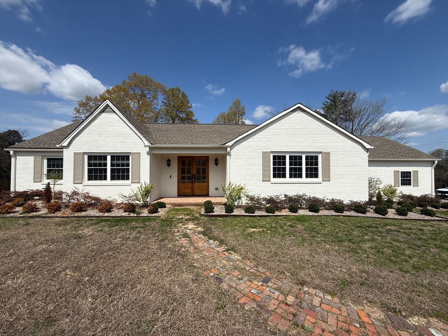 High Point House: 1447 N Old Greensboro Rd