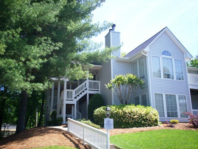 Winston Salem Condo: 671 Balfour Rd