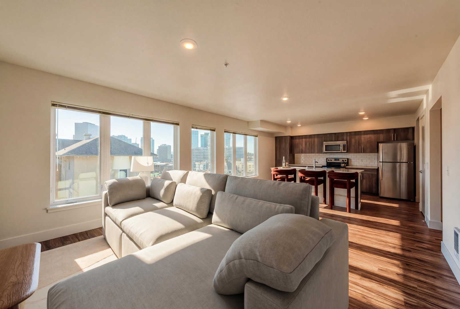 Seattle Apartment: 1430 Summit Avenue