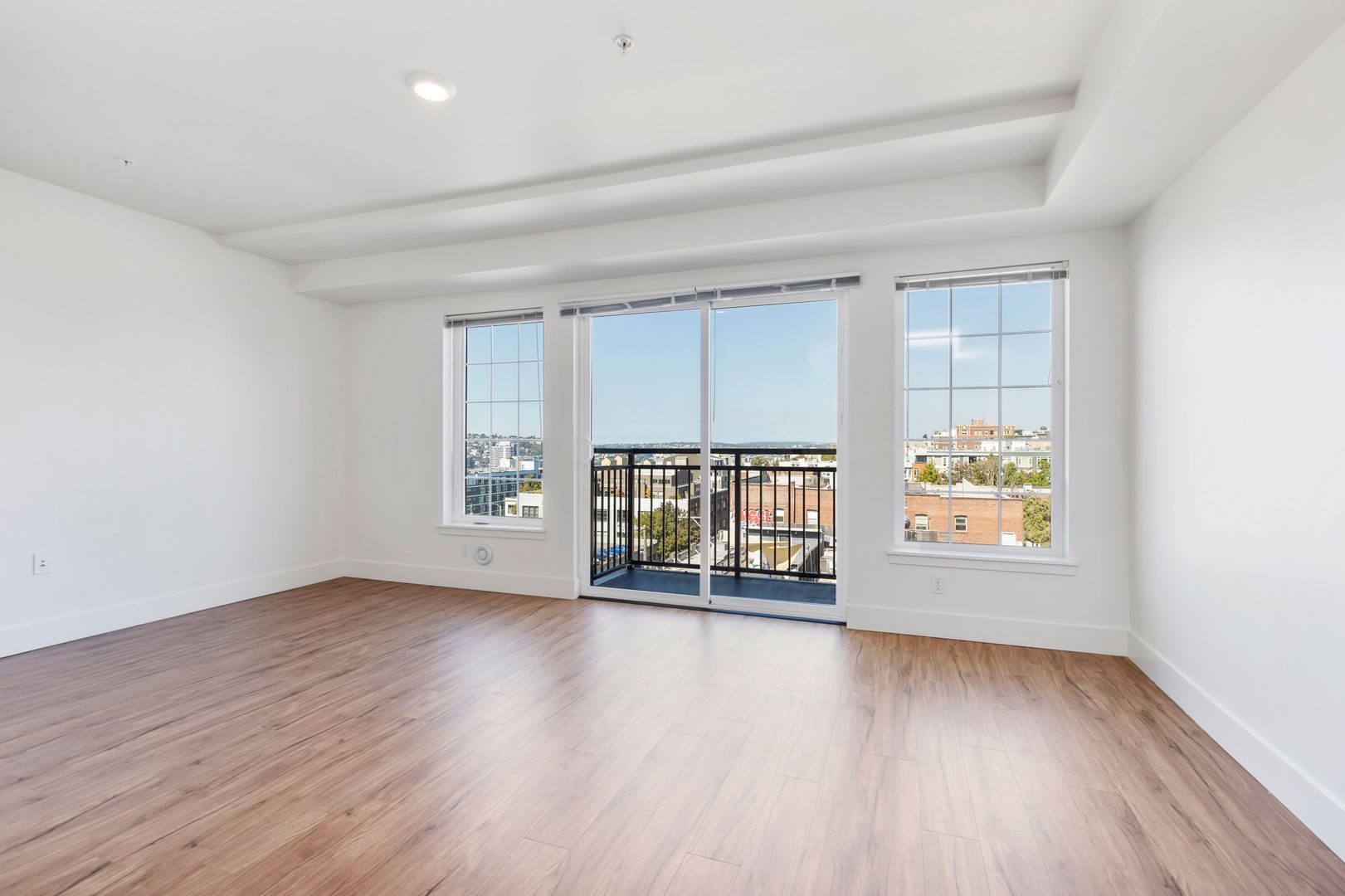 Seattle Apartment: 1430 Summit Avenue