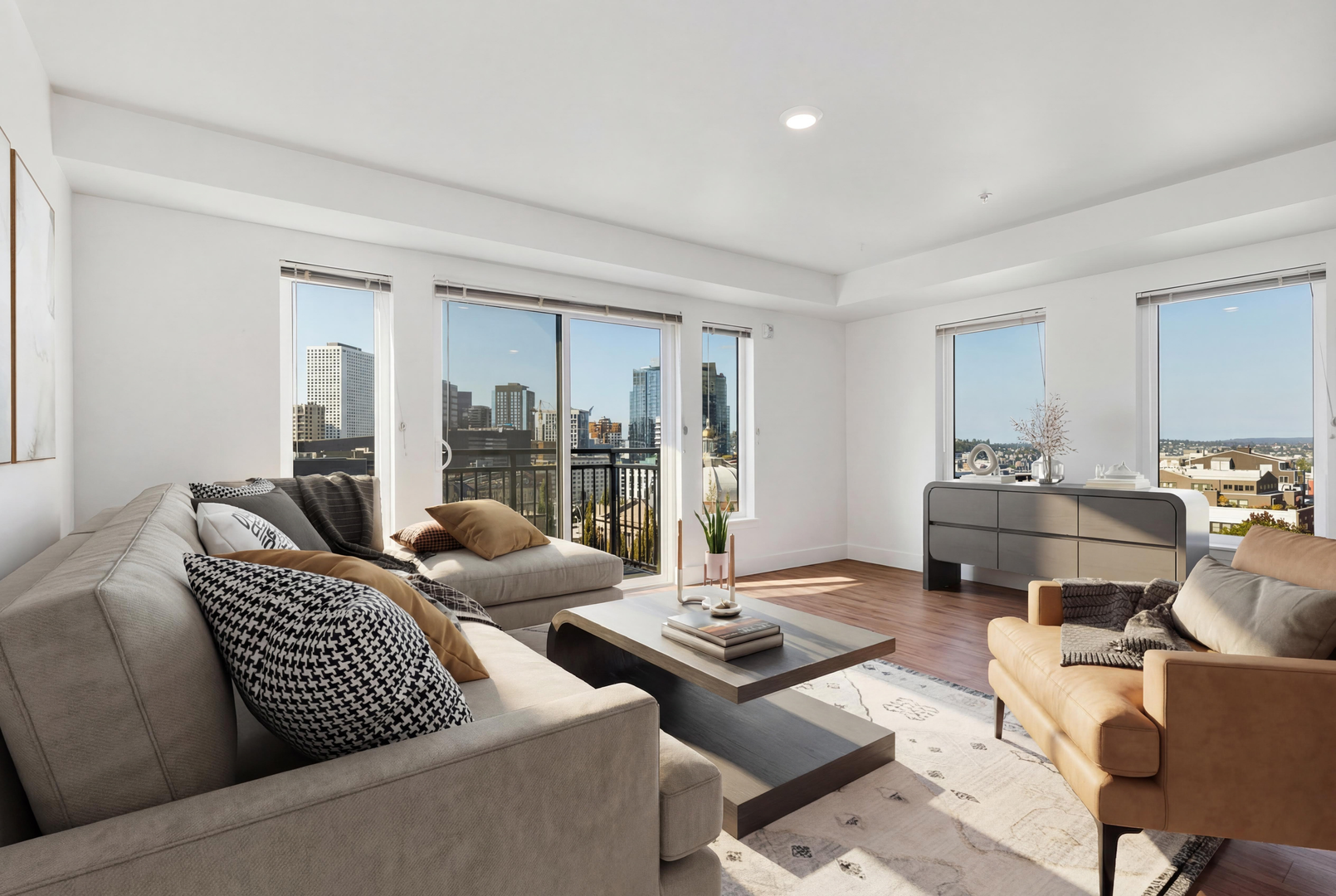 Seattle Apartment: 1430 Summit Avenue