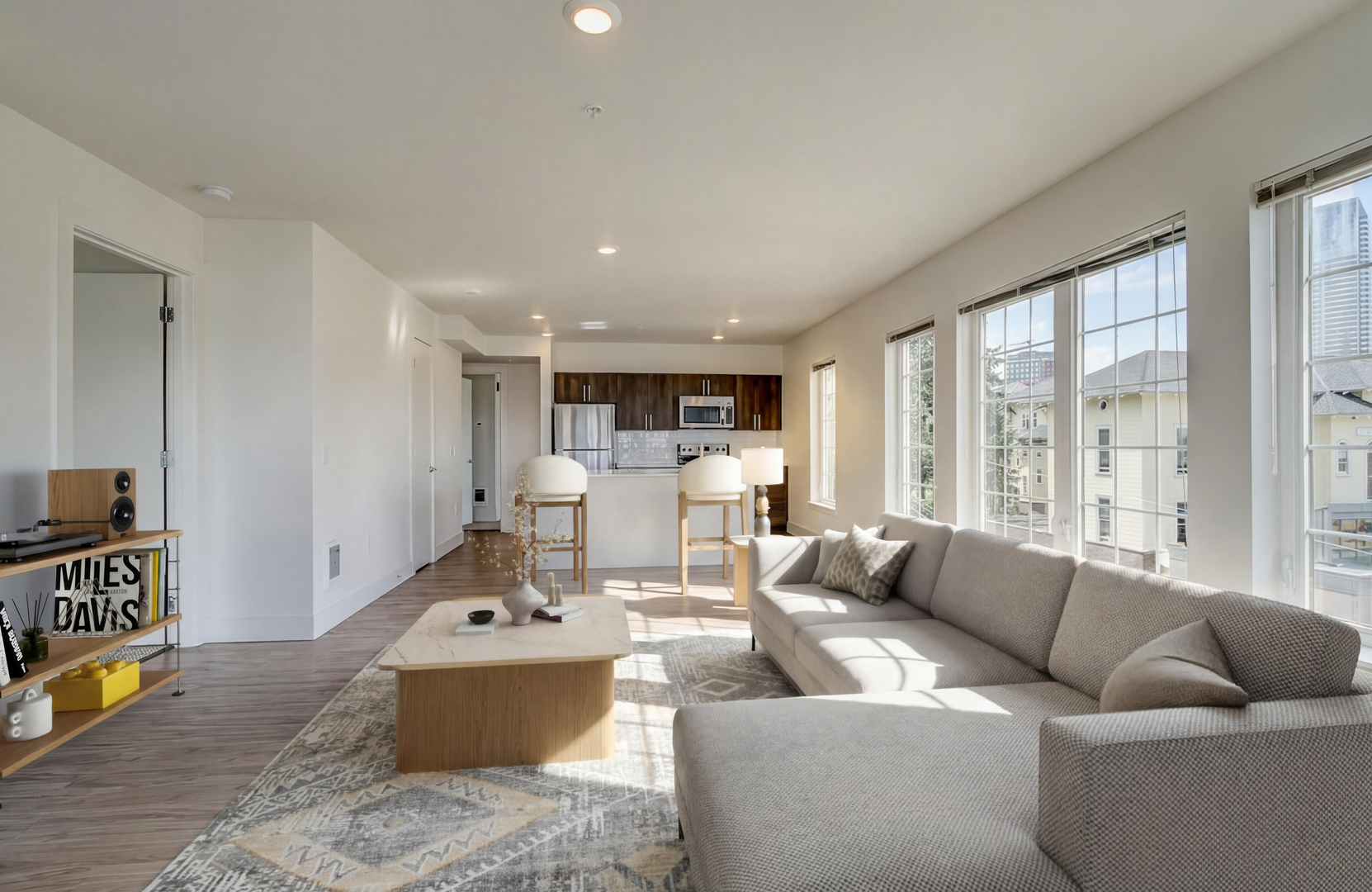 Seattle Apartment: 1430 Summit Avenue