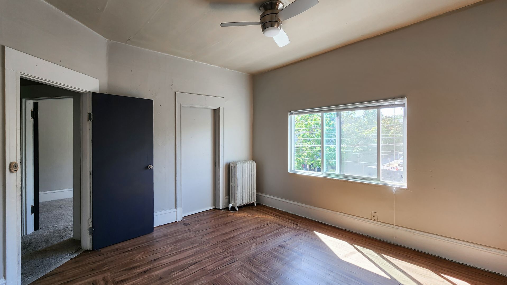 Seattle Apartment: 426 15th Ave E