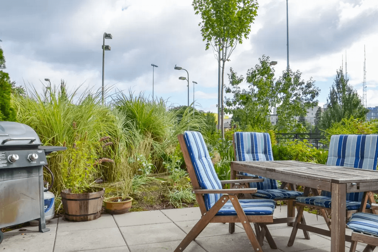 Seattle Apartment: 1641 Nagle Pl