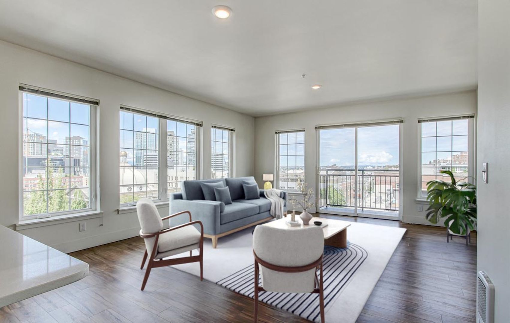 Seattle Apartment: 1430 Summit Avenue