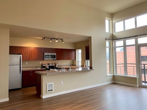 4 Weeks Free! Stunning Penthouse 3 Bedroom, 3 Bath Penthouse in the Heart of Capitol Hill! – photo 1