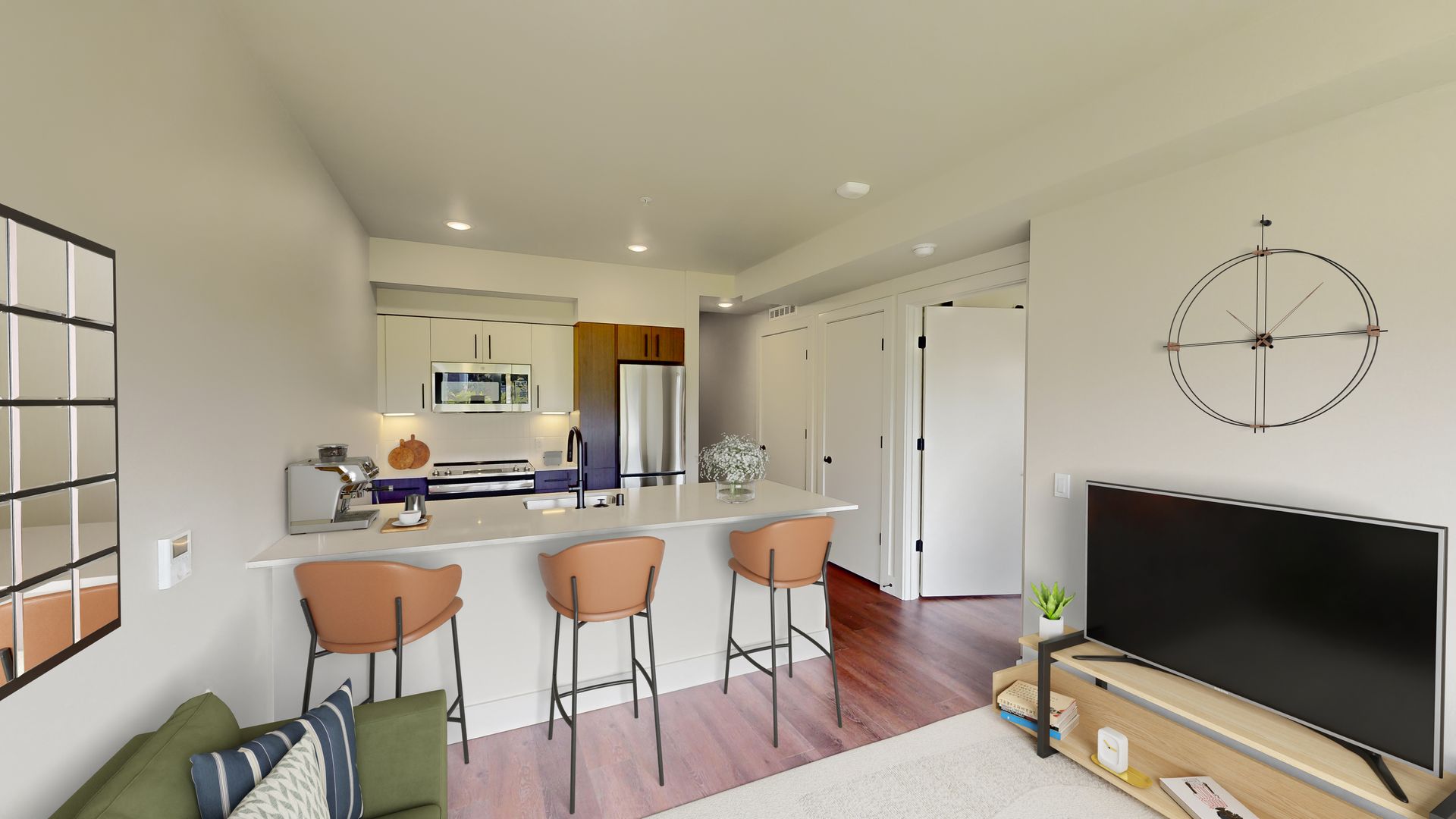 Seattle Apartment: 555 15th AVE E