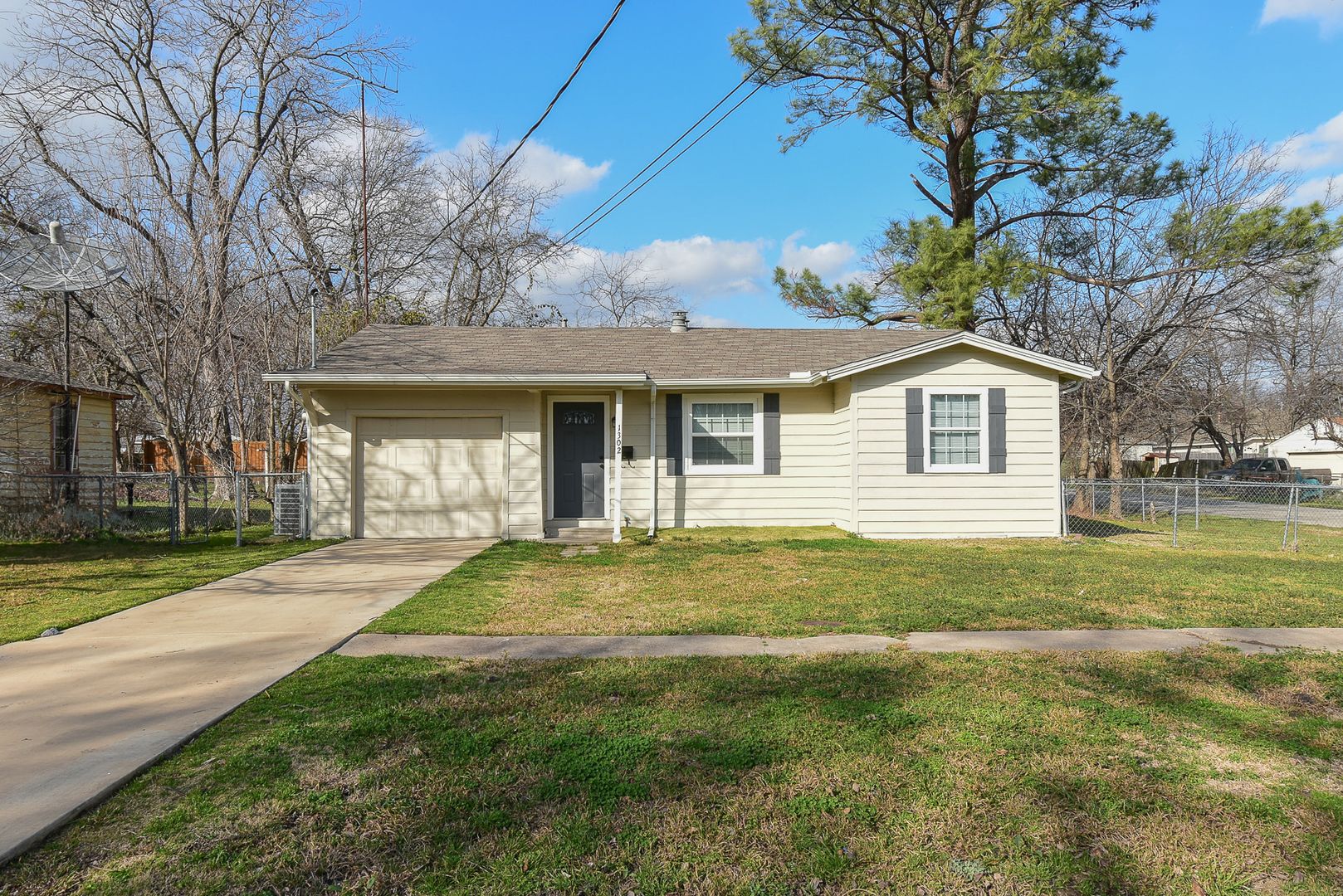 Greenville House: 1302 Stanford