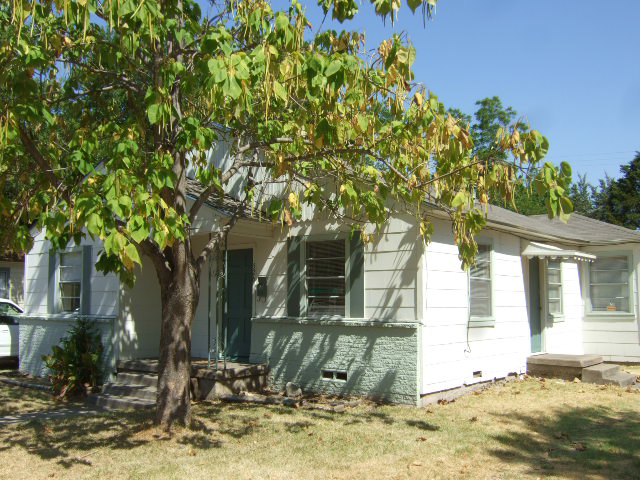 Greenville House: 526 Loraine