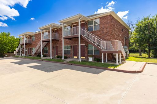 2411 Bryan-**FIRST MONTH FREE RENT WITH 12-MONTH LEASE** – photo 1