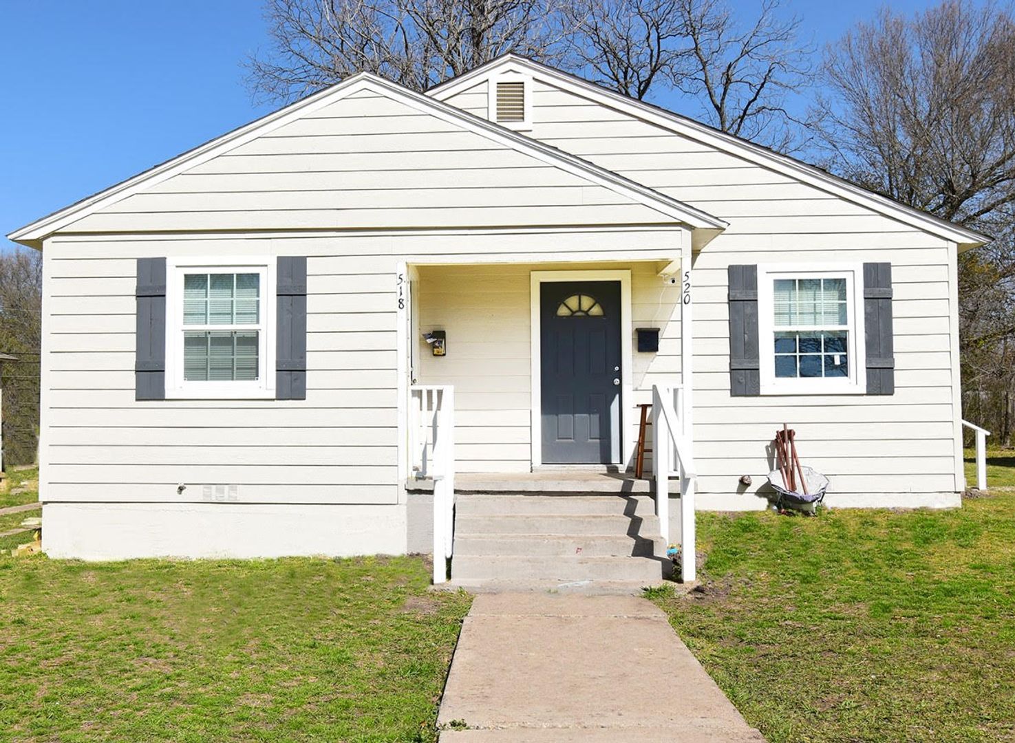 Greenville Apartment: 518 Loraine