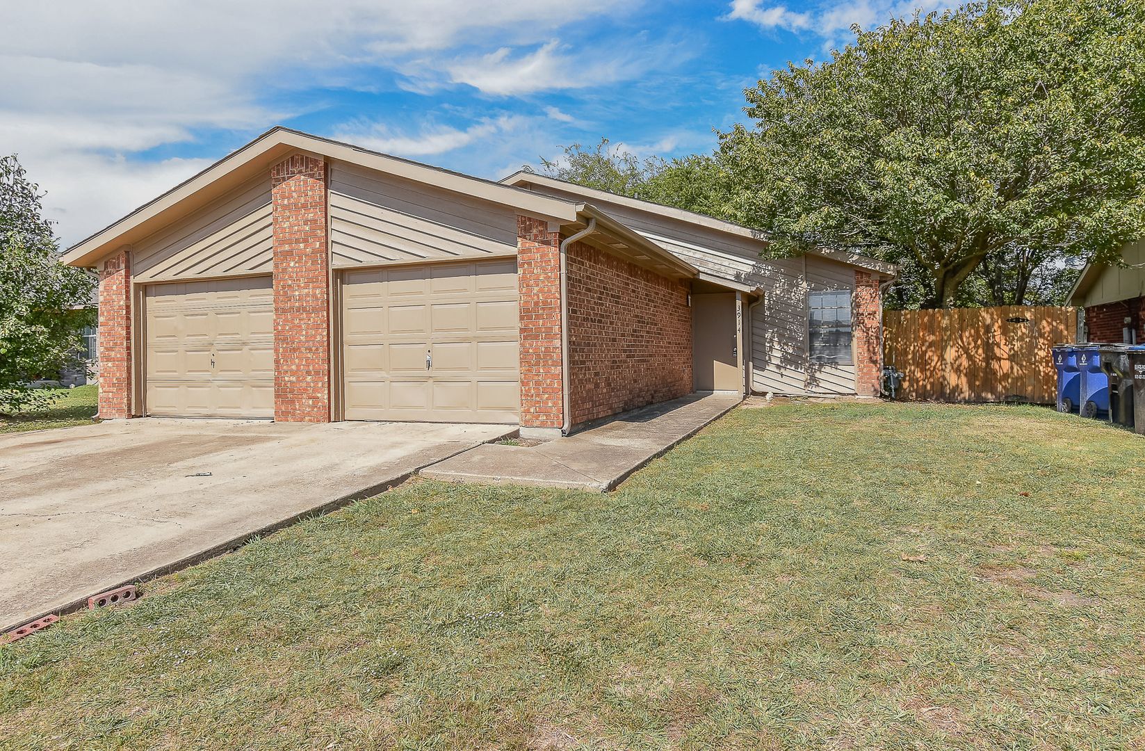 Greenville Apartment: 3914/16 Peperport