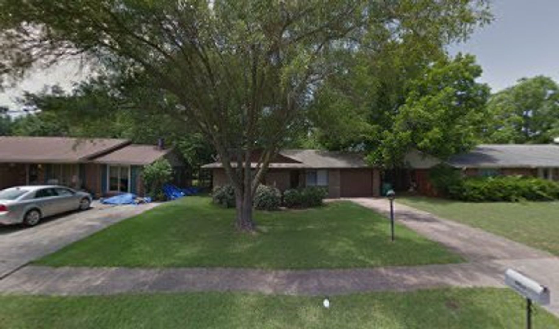 Greenville House: 6504 Flamingo St