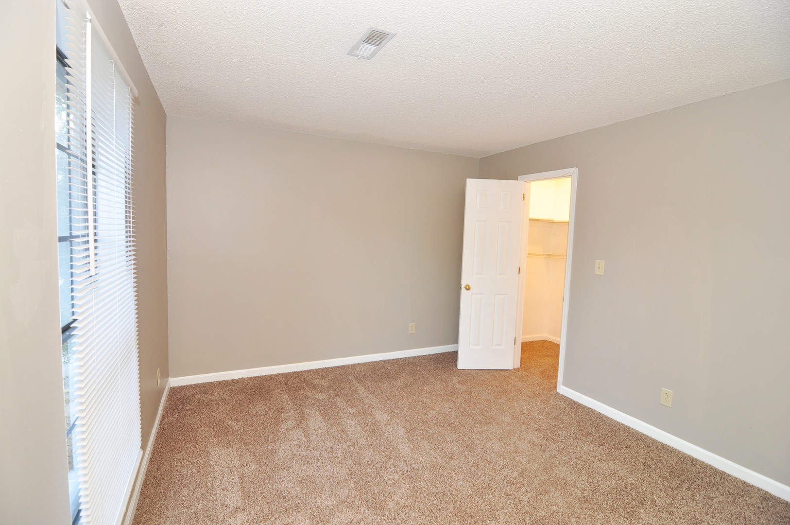 Huntsville Apartment: 2606 Wynterhall Drive