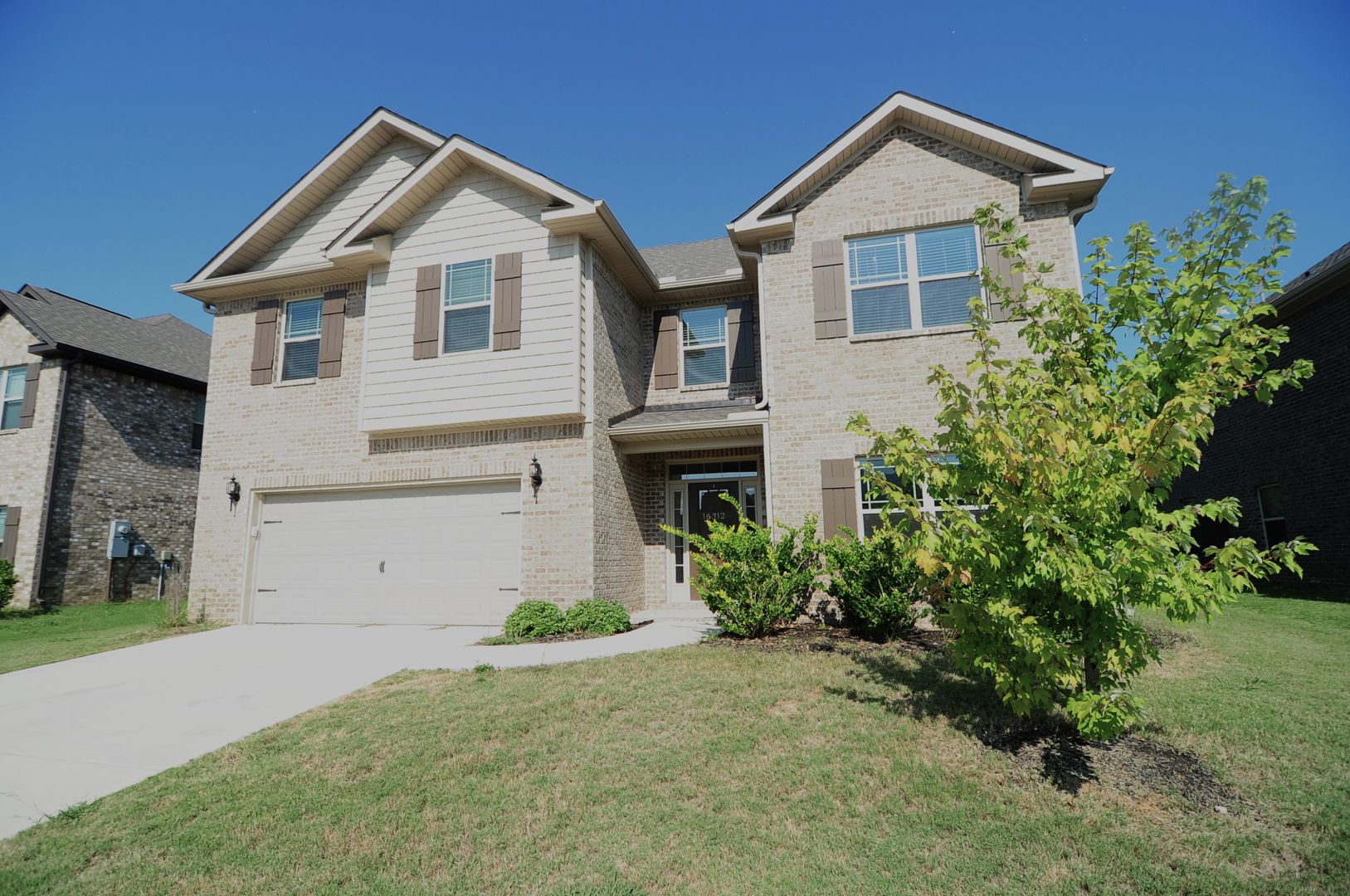 Huntsville House: 16312 Trestle Street