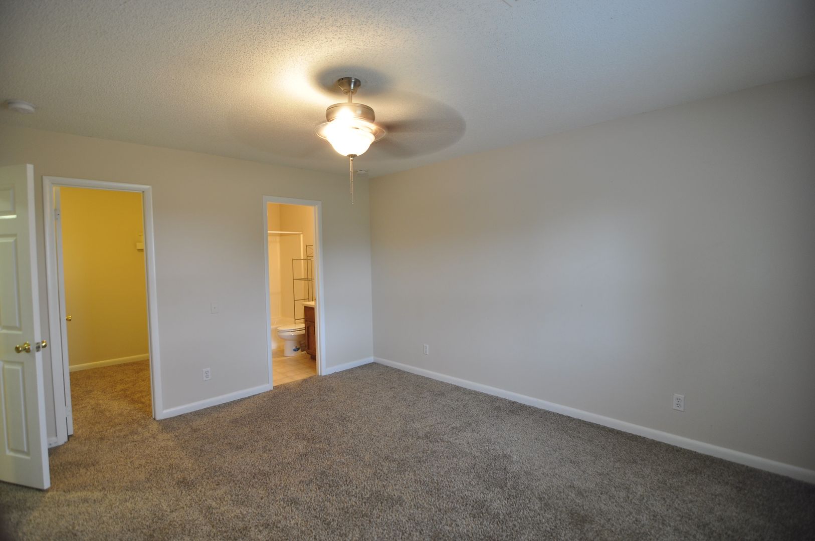 Owens Crossroads Apartment: 2979 Old Highway 431