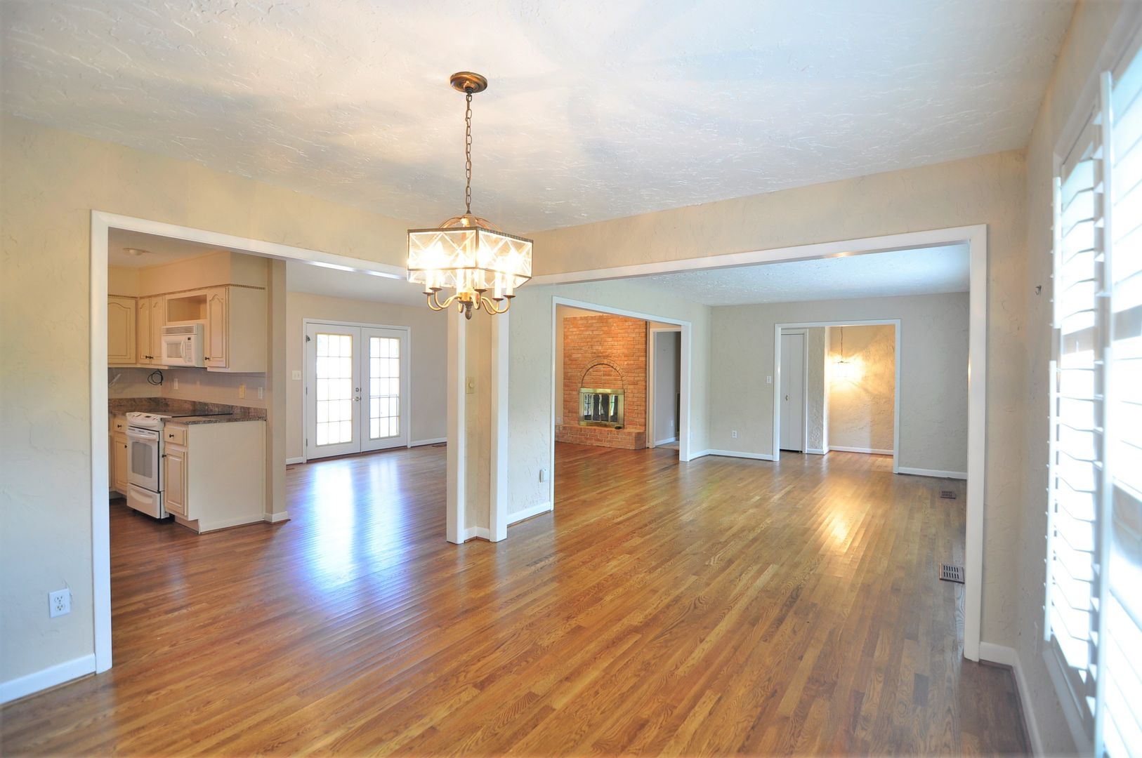 Huntsville House: 10311 Melanie Drive SE