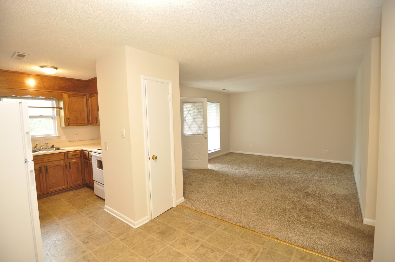 Owens Crossroads Apartment: 2979 Old Highway 431