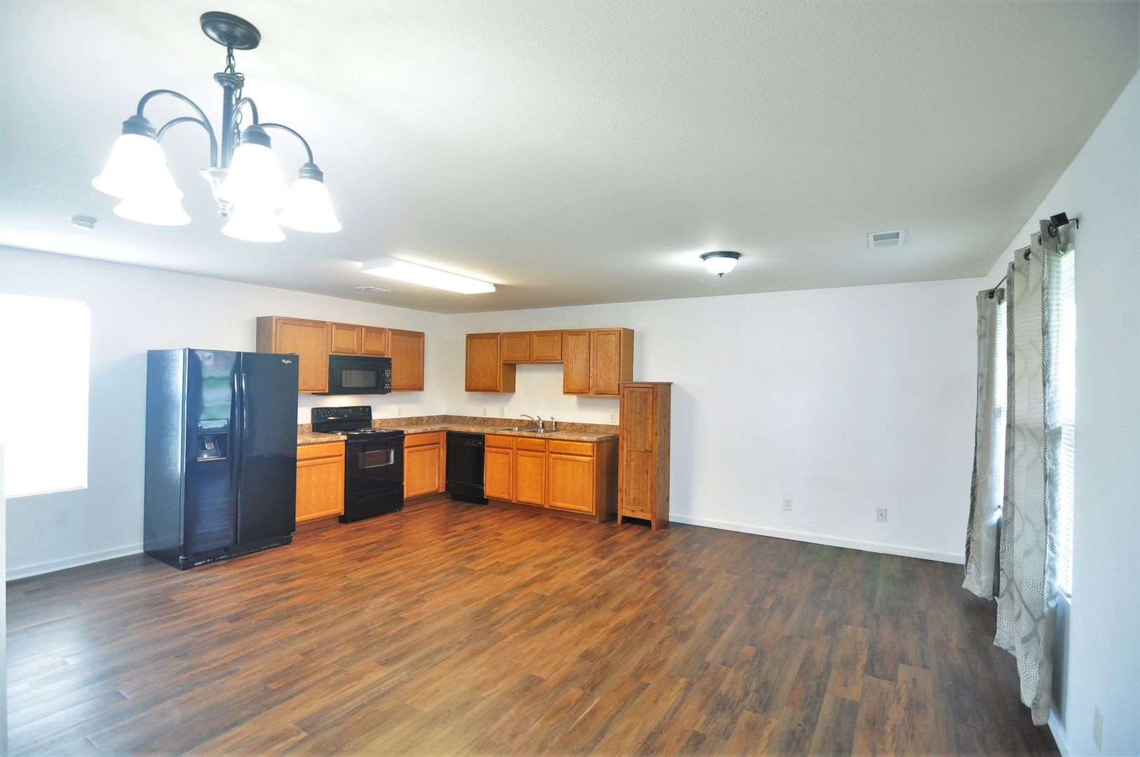 Harvest House: 29934 Glenrose Way