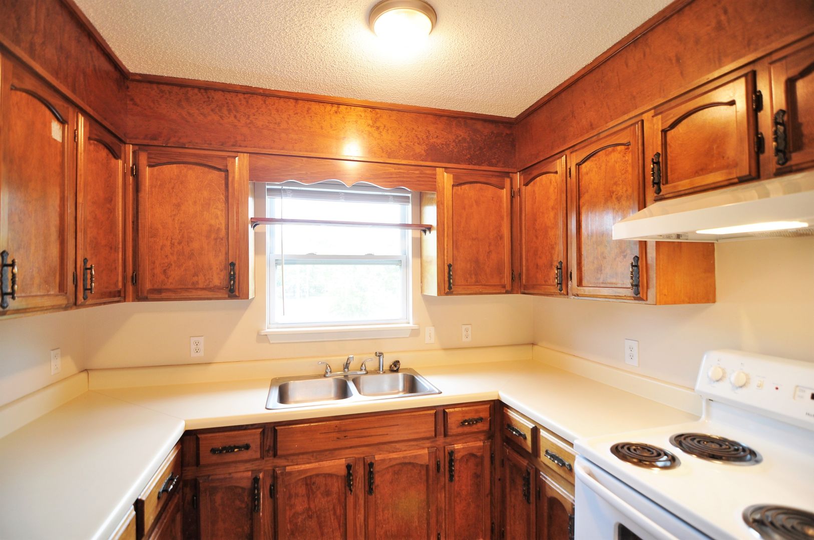 Owens Crossroads Apartment: 2979 Old Highway 431