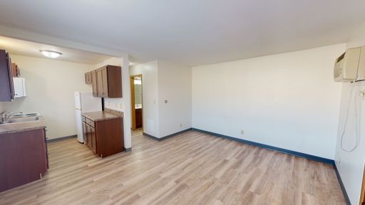 $200 SIGNING BONUS! Remodeled 1 Bedroom Apartment Available August 1st, 2026 – photo 1