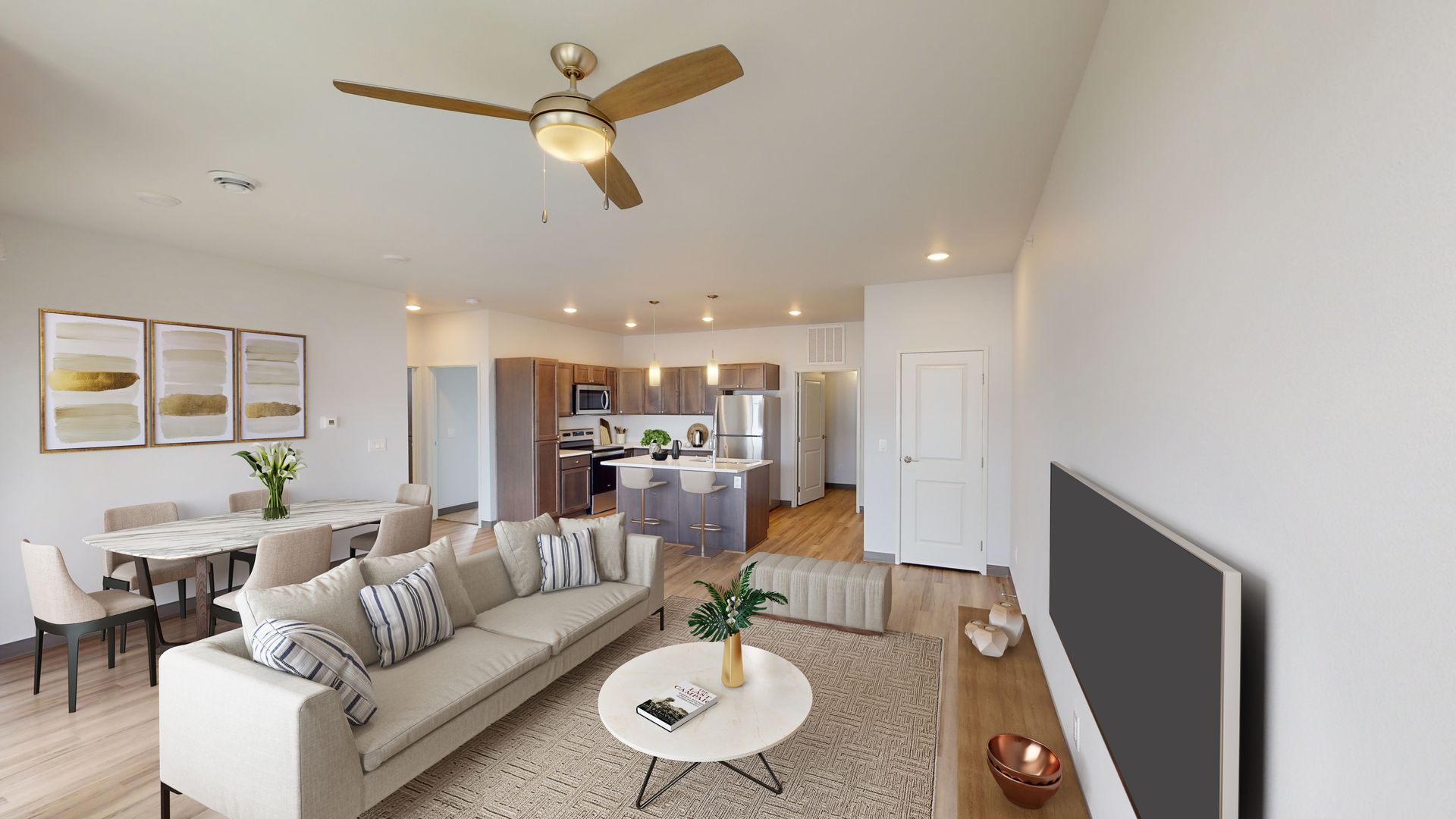 Boone Apartment: 1020 Ida Pl.
