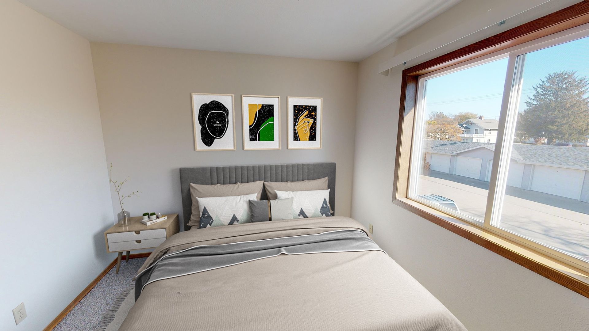 Ames Apartment: 908 Douglas Ave