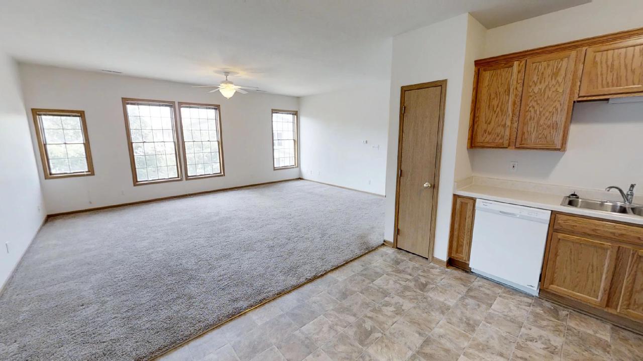 Ames Apartment: 2615 Aspen