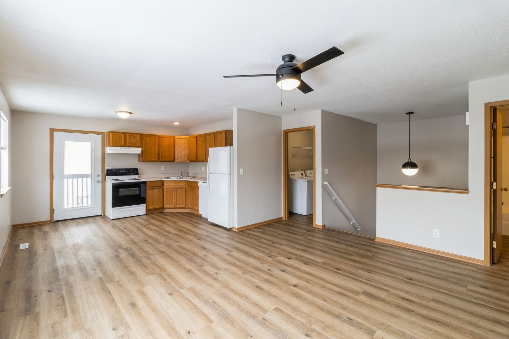 Ames Apartment: 4536 Twain