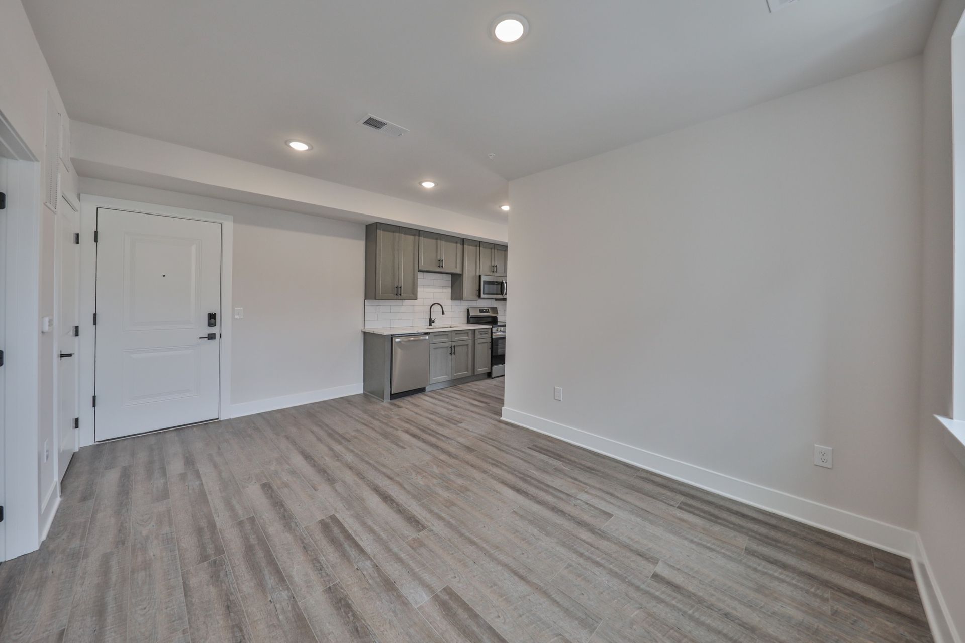 Bangor Apartment: 25 Broadway