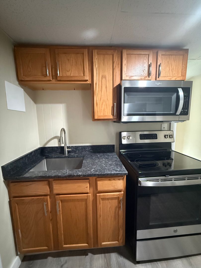 Pittsfield Apartment: 184-186 Second Street