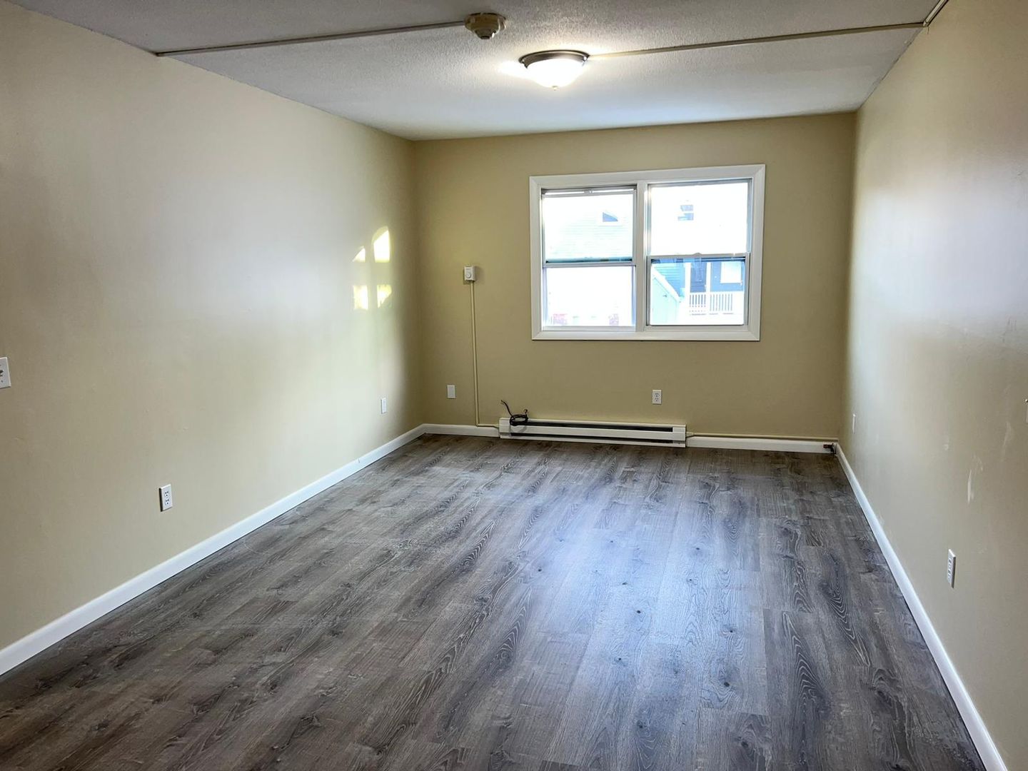 Russell Apartment: 15 River Street