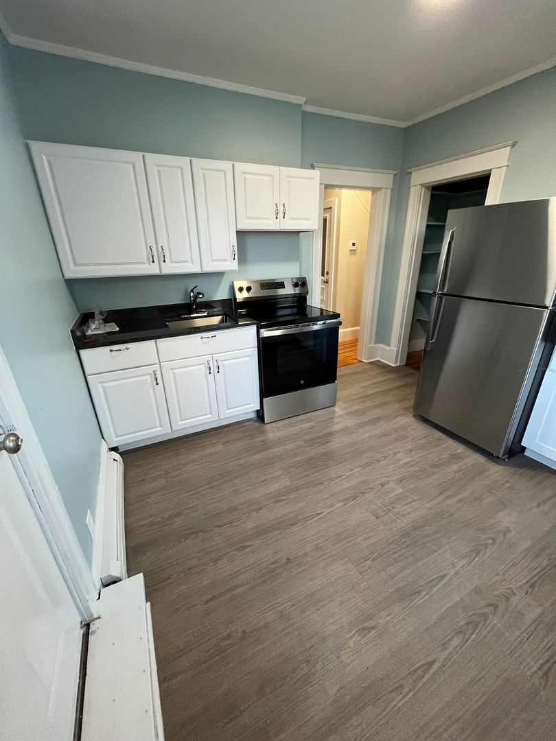Pittsfield Apartment: 34-36 Springside Avenue
