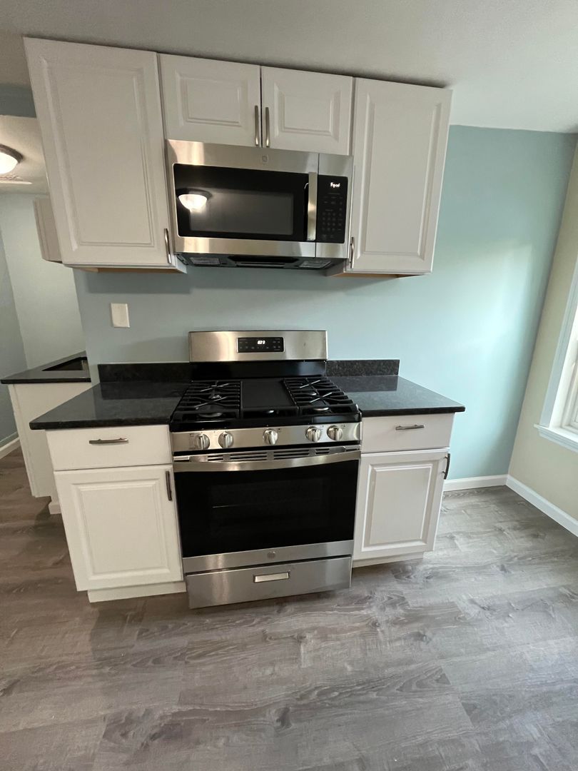 Pittsfield Apartment: 22 Pomeroy Avenue APT 5