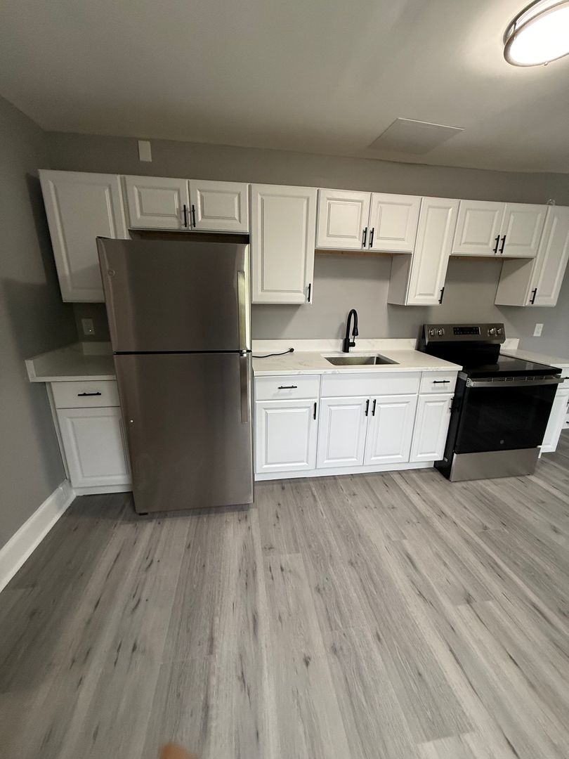 Pittsfield Apartment: 266 Linden Street