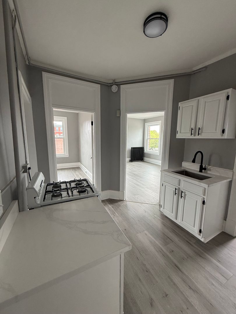 Pittsfield Apartment: 413 North Street