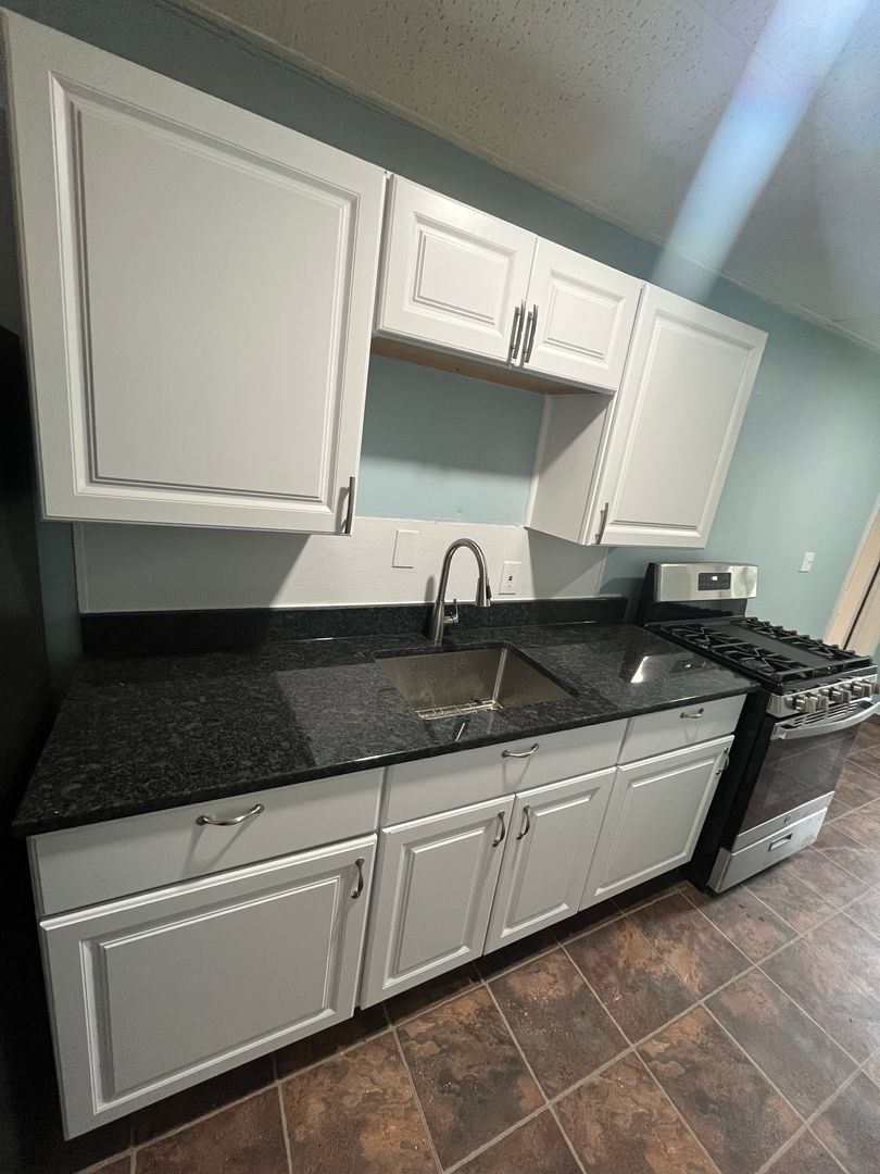 Pittsfield Apartment: 22 Pomeroy Ave - #3