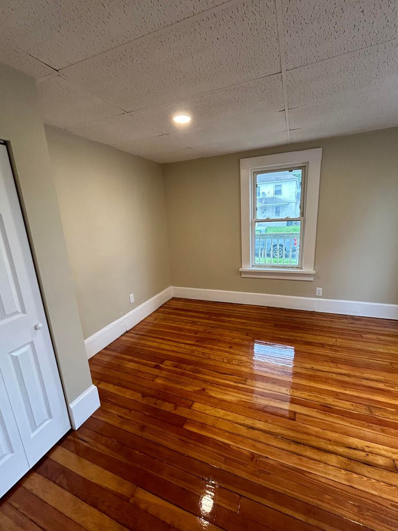 Pittsfield Apartment: 29 Dartmouth Street