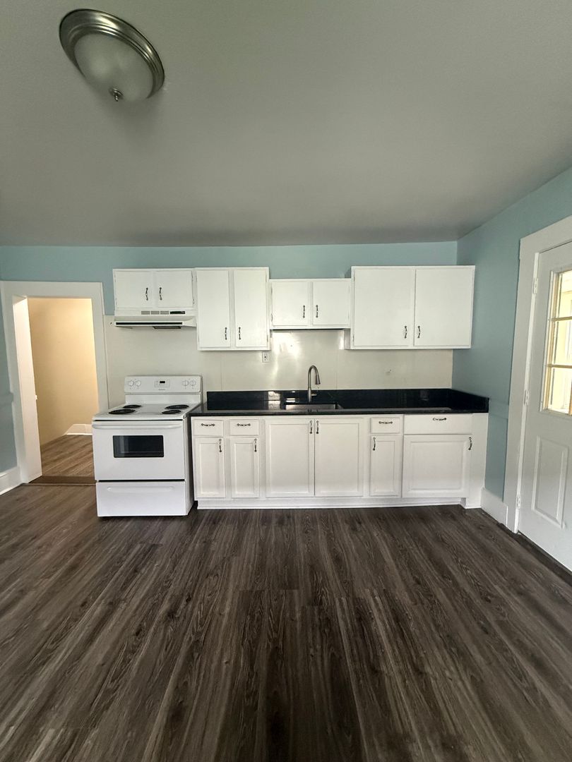 Pittsfield Apartment: 29 Dartmouth Street
