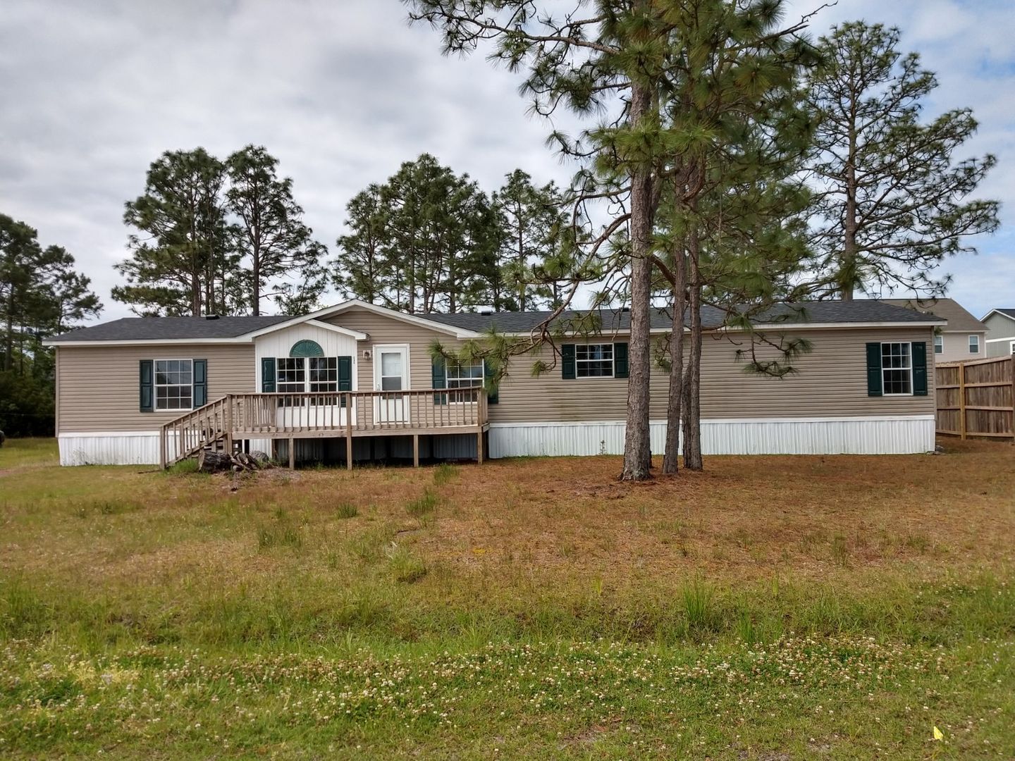 Hubert House: 239 Castlebury Lane