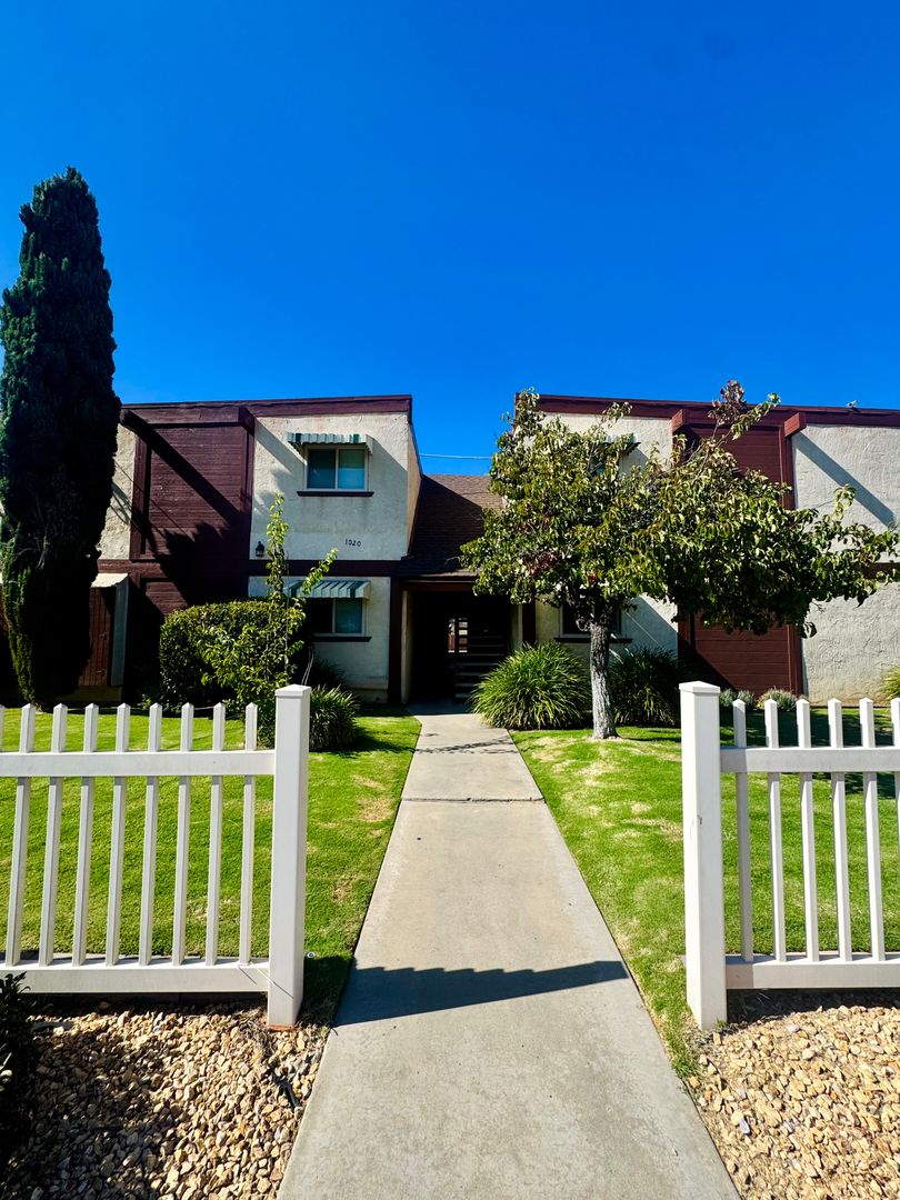 Imperial Beach Apartment: 1020 Calla Avenue