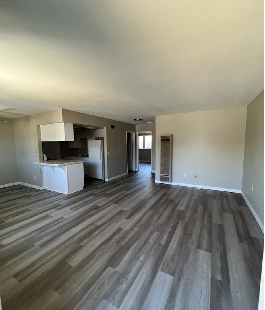 Imperial Beach Apartment: 1123-1129 Cypress