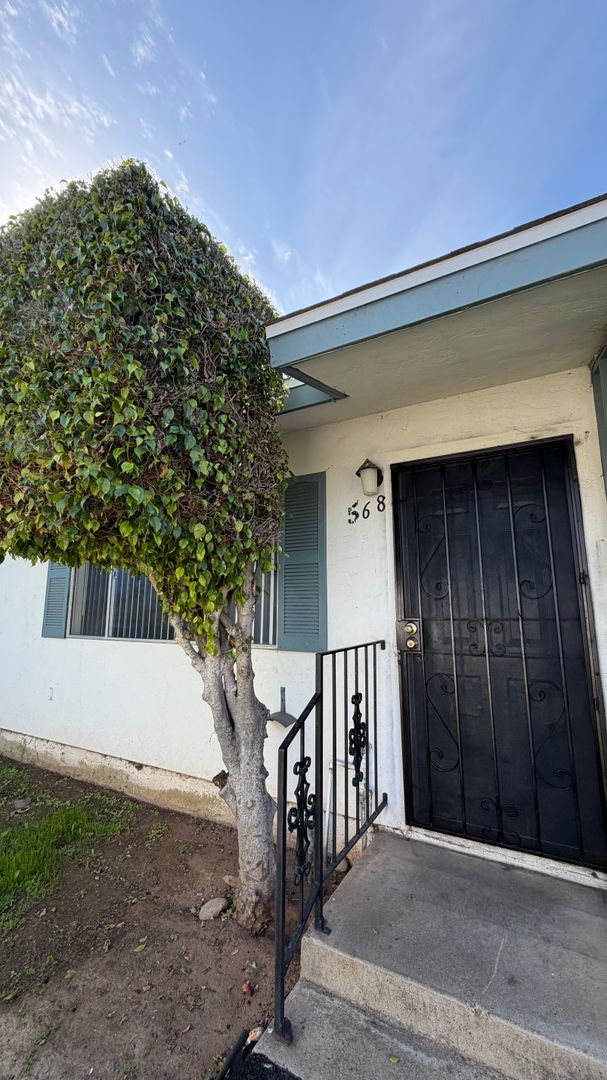 Imperial Beach Multiplex: 566-568 7th Street