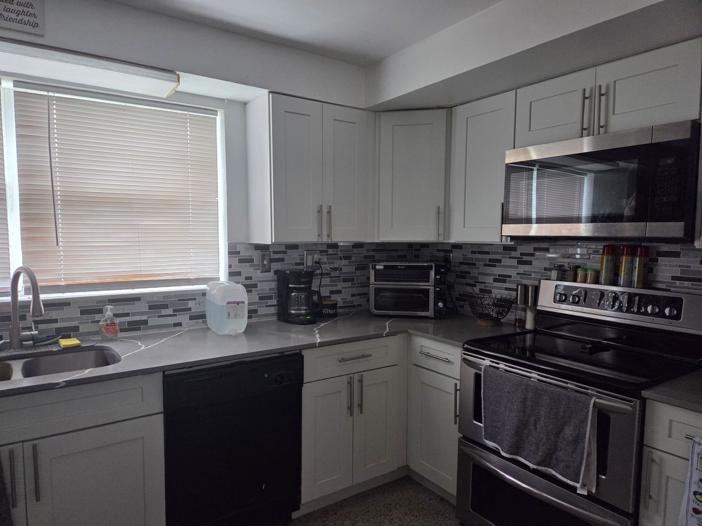 Dania Beach Apartment: 2630 SW 49 COURT