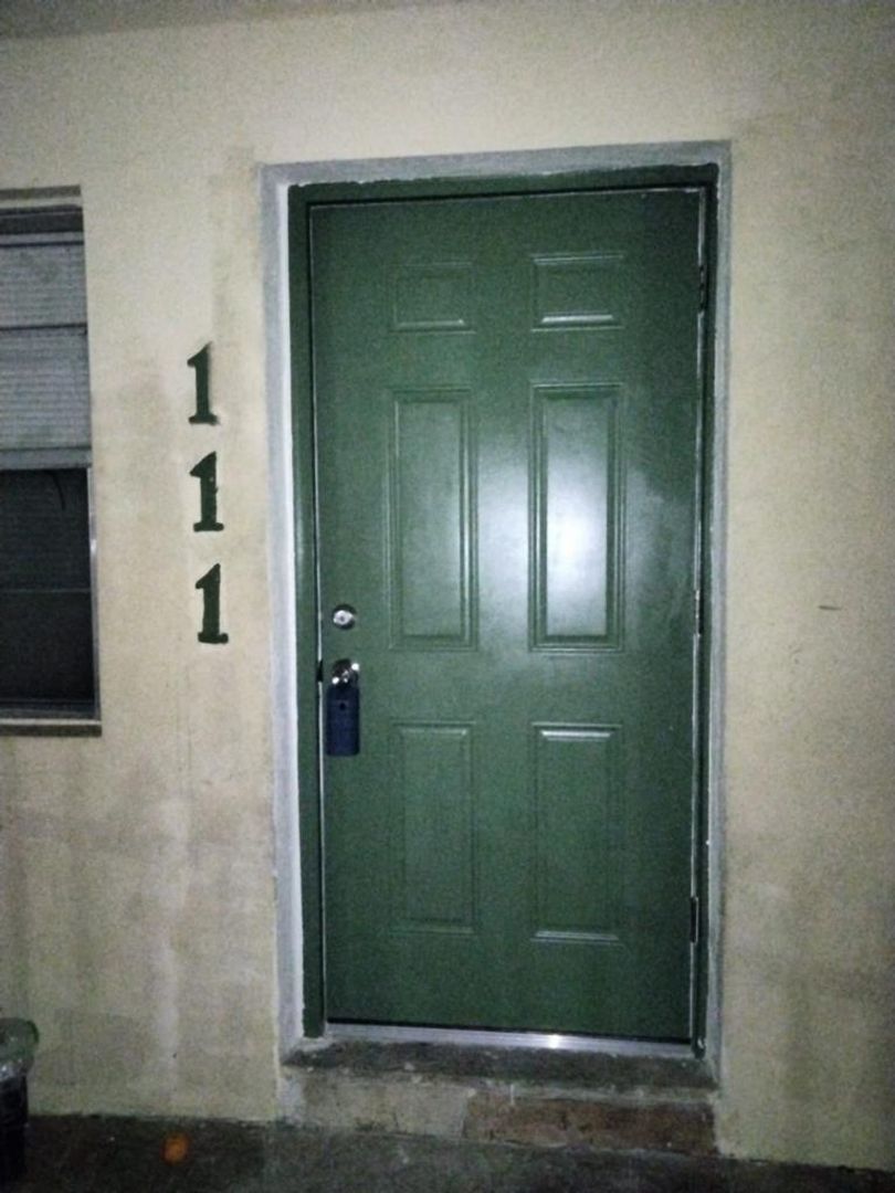 Lauderdale Lakes Condo: 4800 NW 24th Ct. D111