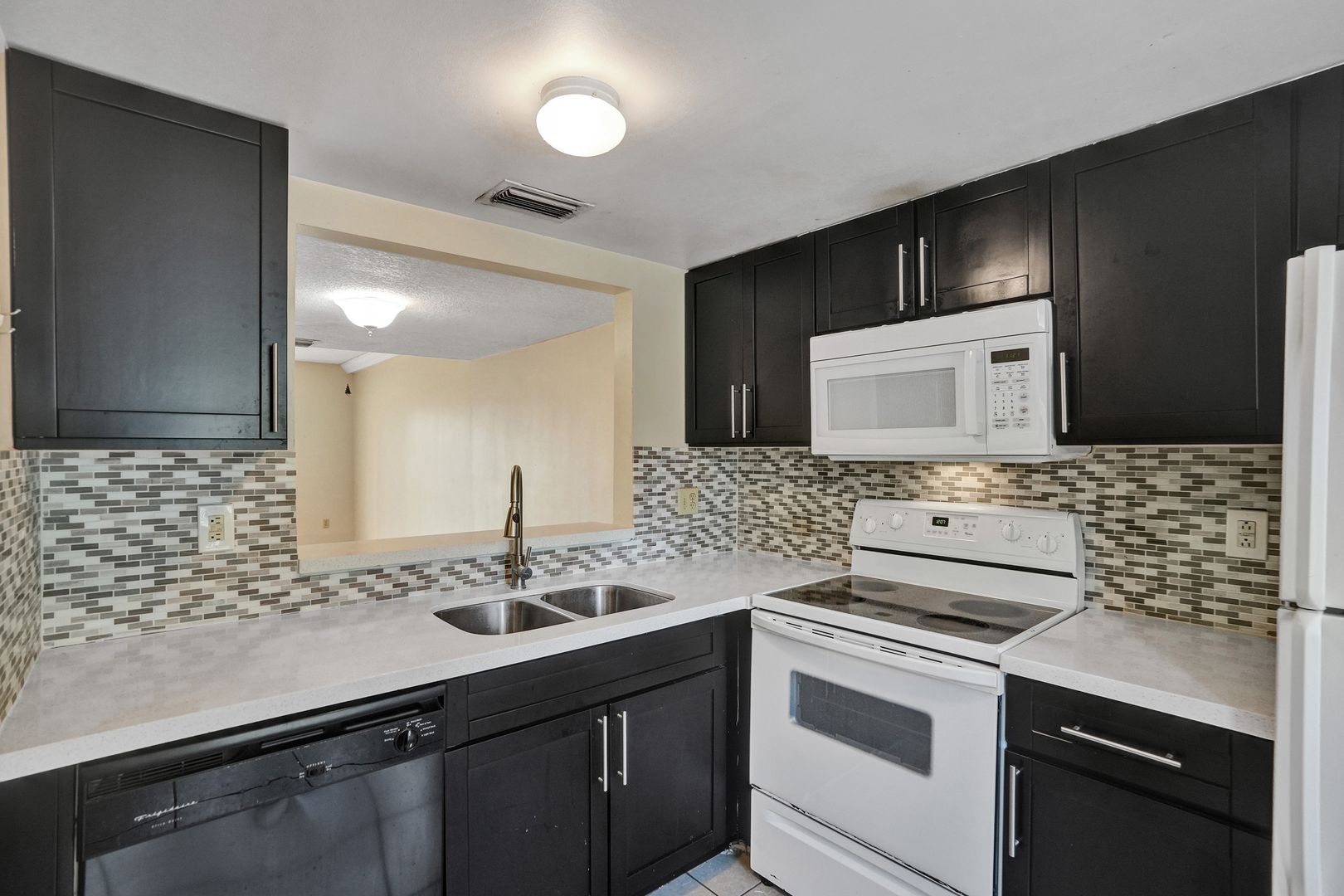 Sunrise Townhome: 3861 NW 90TH AV UNIT 3861