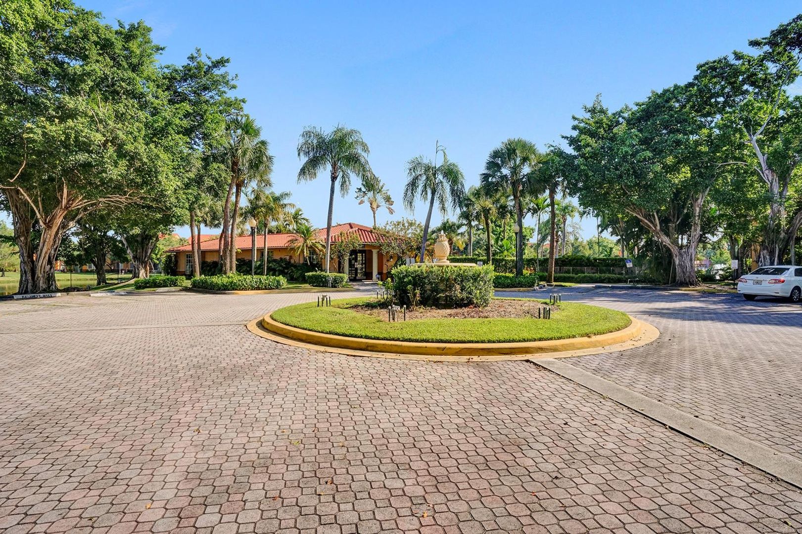 PLANTATION Condo: 10733 CLEARY BOULEVARD # 101