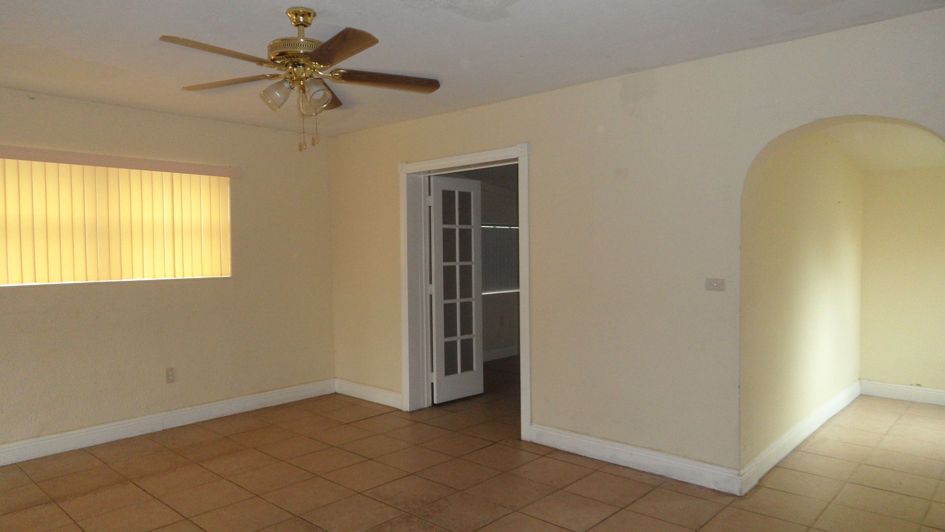 Hollywood House: 700 N 70 AVENUE